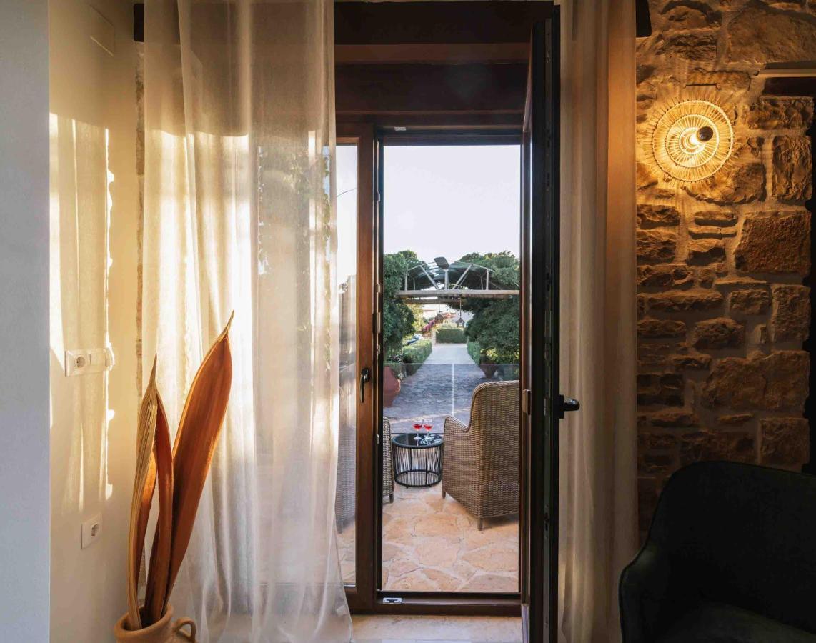 Villa Repsimia With Private Jacuzzi Kokkinos Pirgos Luaran gambar