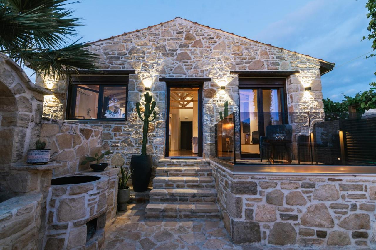Villa Repsimia With Private Jacuzzi Kokkinos Pirgos Luaran gambar